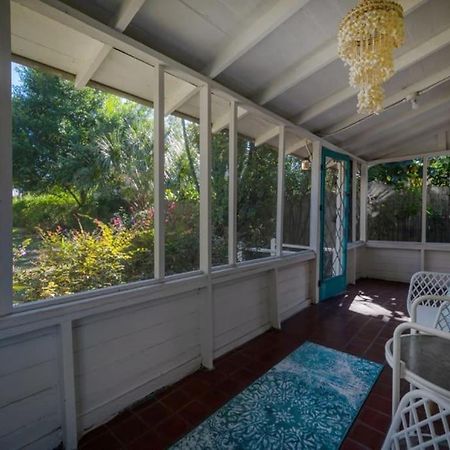 Serene Beachy Bungalow With Large Screened Porch! Tampa Eksteriør billede