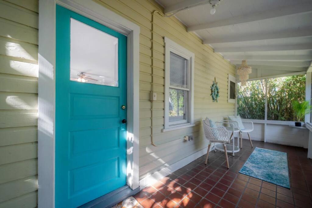 Serene Beachy Bungalow With Large Screened Porch! Tampa Eksteriør billede